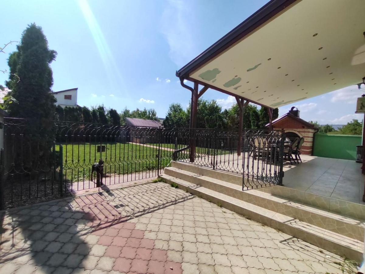 Guest House Maja Нови-Сад Экстерьер фото