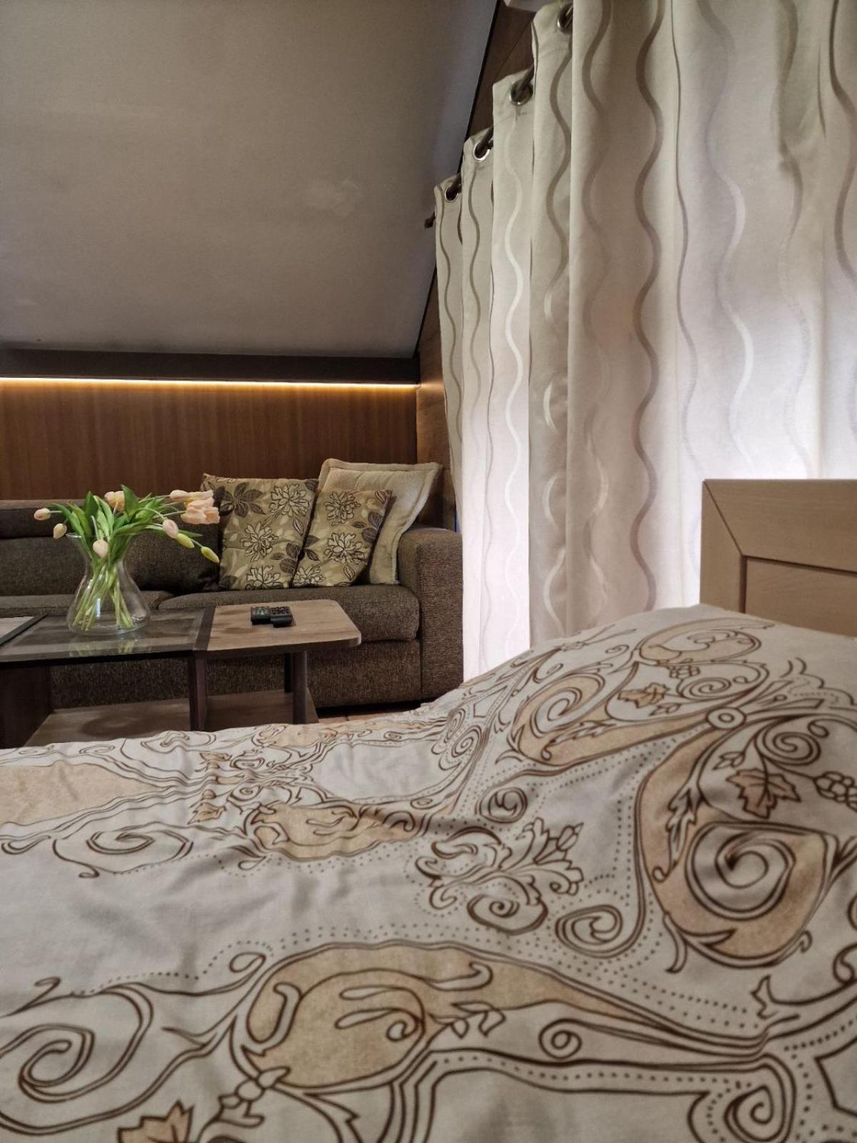 Guest House Maja Нови-Сад Экстерьер фото